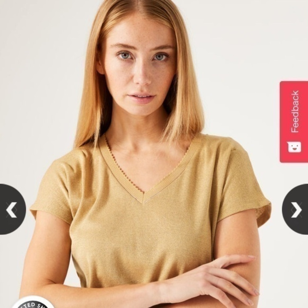 GOLD COLOUR TSHIRT WITH GLITTER